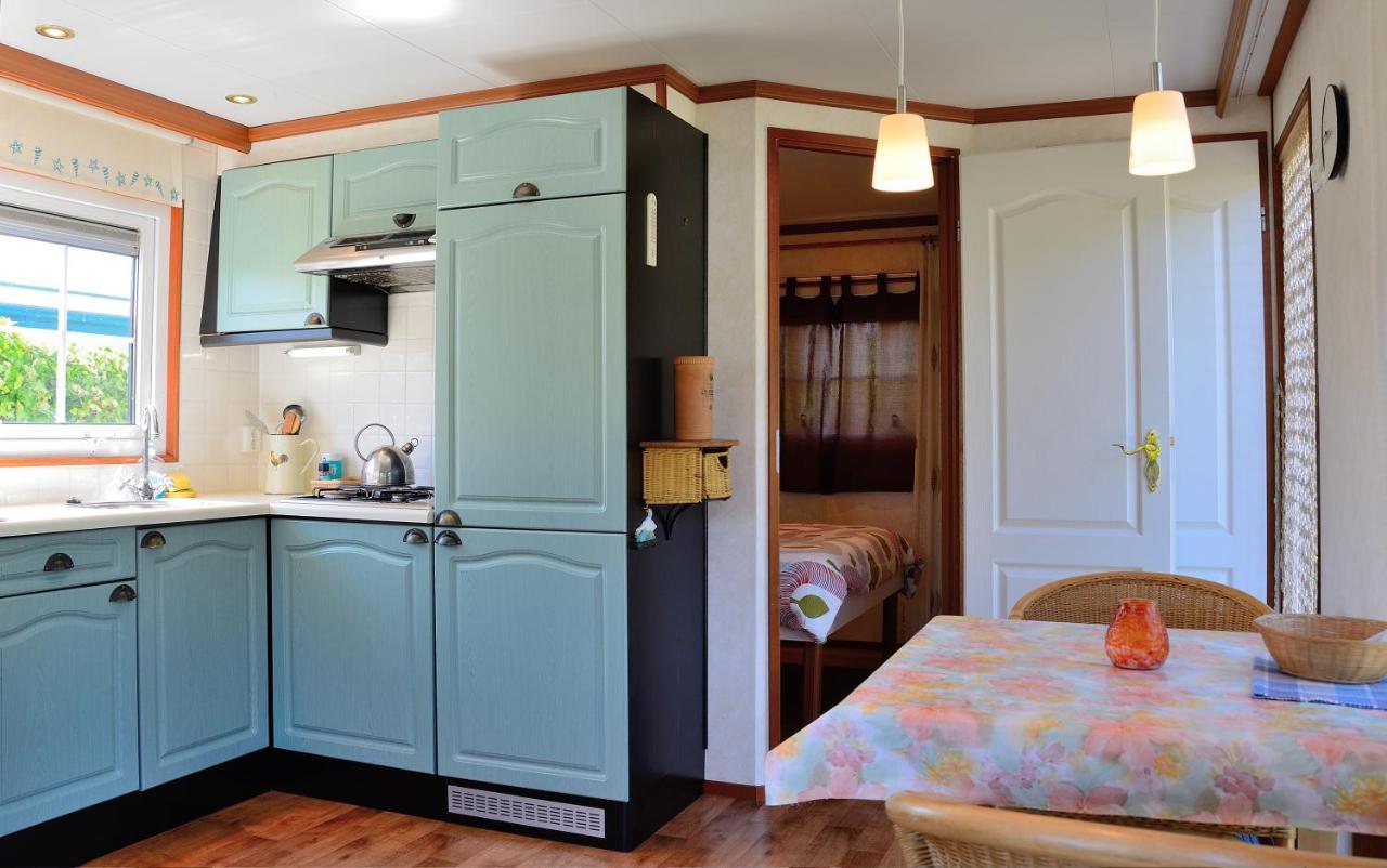 Chalet Ketjil Oostvoorne Buitenkant foto