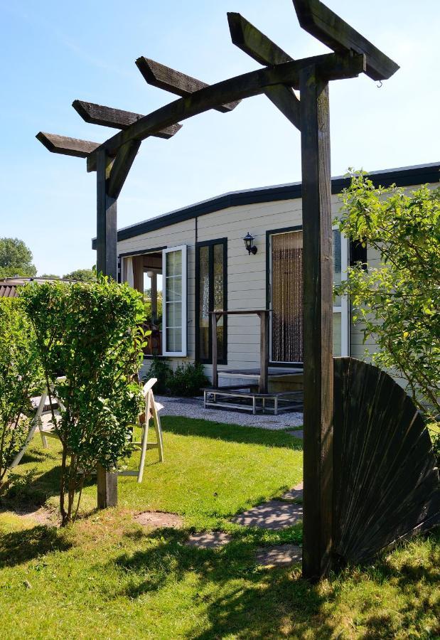 Chalet Ketjil Oostvoorne Buitenkant foto